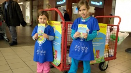 472 tony jedzenia – wynik Ogólnopolskiej Zbiórki Żywności Problemy społeczne, BIZNES - 35 000 wolontariuszy Banków Żywności zebrało 472 tony jedzenia podczas tegorocznej Ogólnopolskiej Zbiórki Żywności Podziel się Posiłkiem.