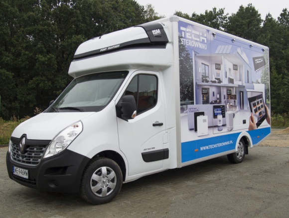 Samochód wystawowy firmy TECH Sterowniki znów w trasie BIZNES, Konsument - Po przerwie zimowej na polskie drogi znów wyruszył samochód wystawowy firmy TECH Sterowniki. Mobilne ekspozycje są dostępne, zgodnie z wyznaczonym harmonogramem w różnych częściach kraju.