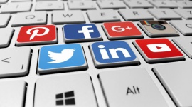 Wnioskujący o amerykańską wizę muszą zrezygnować z pewnych BIZNES, Polityka zagraniczna - 