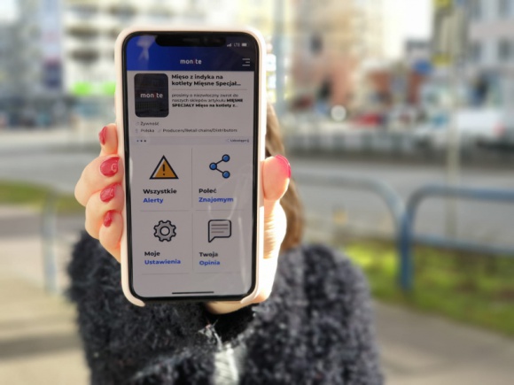 Co roku do sklepów trafiają tysiące wadliwych produktów BIZNES, Konsument - Toksyczne zabawki, trująca żywność, wybuchająca elektronika czy auta z wadami seryjnymi - każdego roku na rynku pojawiają się tysiące produktów, które mogą stanowić dla nas realne zagrożenie.