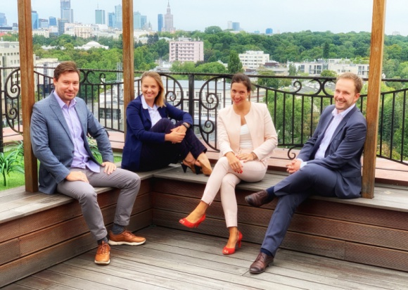 WUJEK GOOGLE CZY PROFESJONALNA POMOC PRAWNA? CO WYBIERAJĄ POLACY?