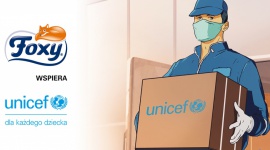 Foxy pomaga z UNICEF w walce z koronawirusem Problemy społeczne, BIZNES - W mijającym roku dzięki działaniom UNICEF udało się dostarczyć m.in. środki ochrony osobistej do 1,8 mln pracowników medycznych oraz 2,5 mln zestawów do testowania na obecność COVID-19 do 56 krajów na całym świecie.